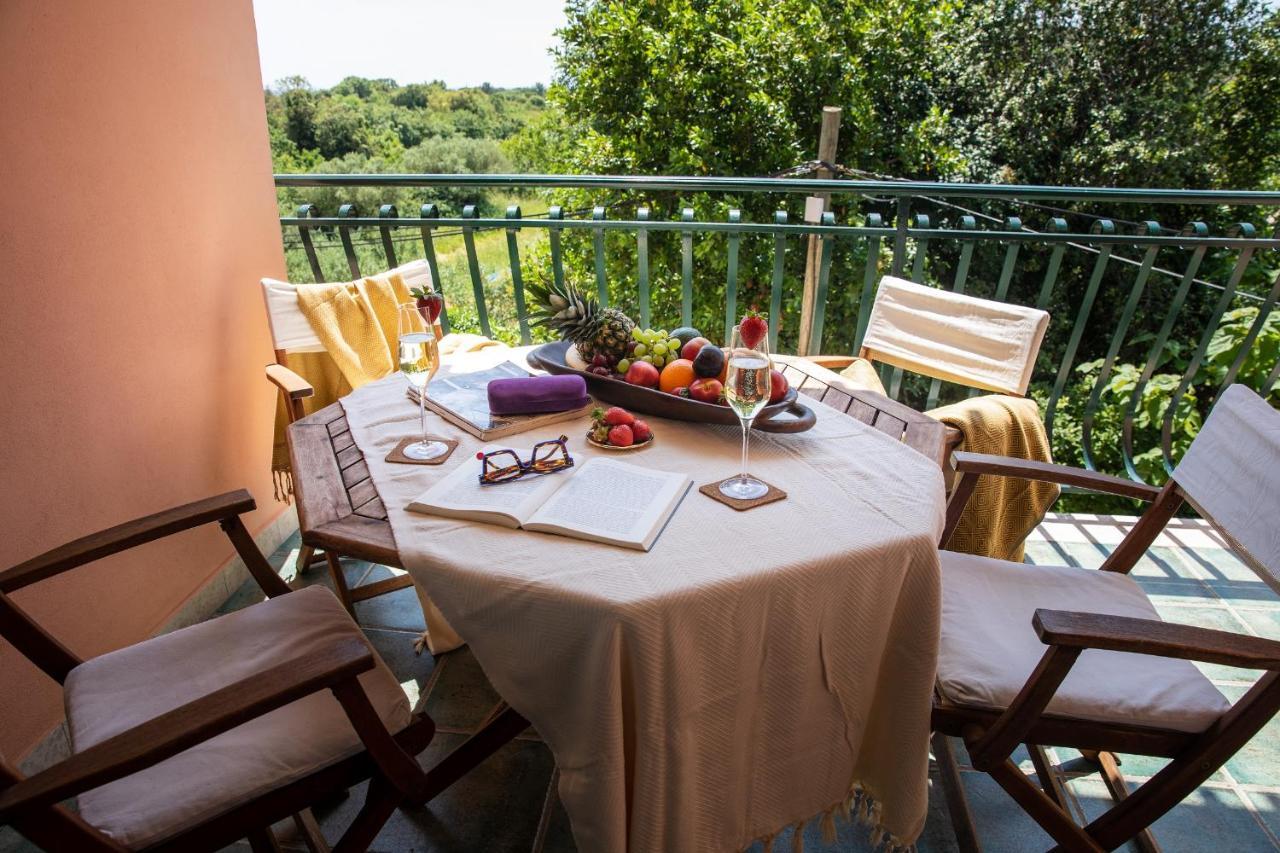 Villa Mareonda - Apartments Sussurro ロヴィニ エクステリア 写真