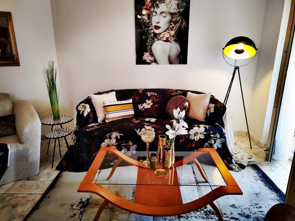 Villa Mareonda - Apartments Sussurro ロヴィニ エクステリア 写真