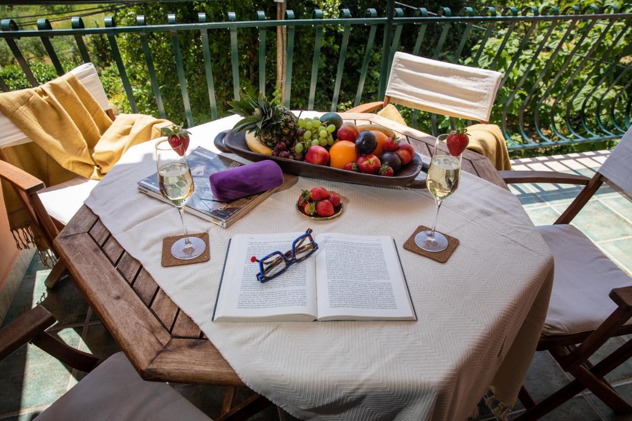 Villa Mareonda - Apartments Sussurro ロヴィニ エクステリア 写真