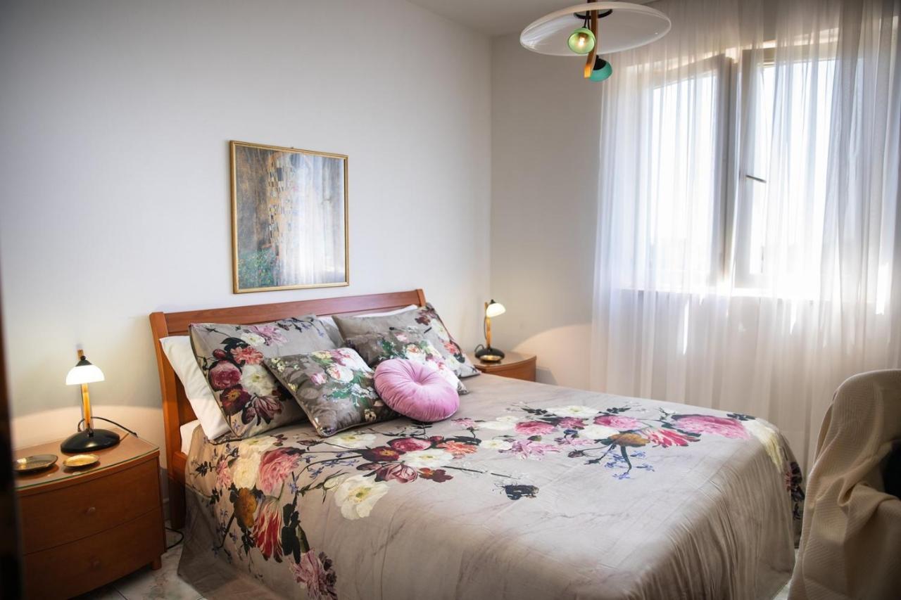 Villa Mareonda - Apartments Sussurro ロヴィニ エクステリア 写真
